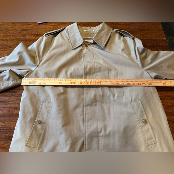 Westchester Classic Men's Rain/Trench Coat 46R Beige Removable Faux Fur Liner - Picture 12 of 13